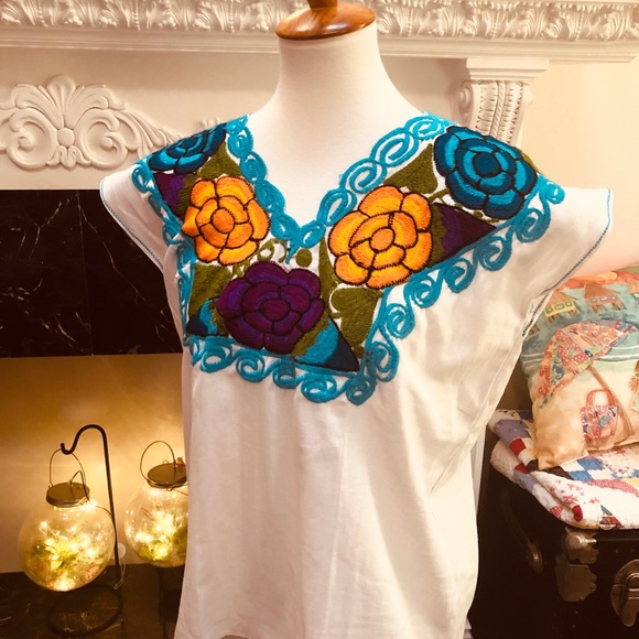 Made in Mexico beautiful Top! 💕🇲🇽🌸 - Picture 6 of 8